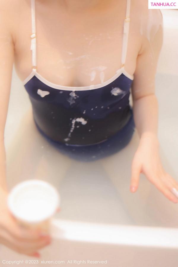   [XiuRen]高清写真图 2023.10.12 No.7499 林悠悠 浴缸美腿第51张图片